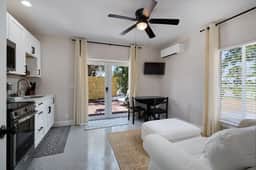 887 Casa Ybel Unit C