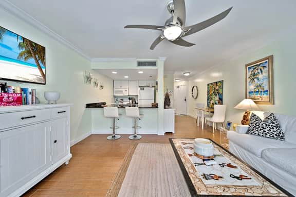 SS Tennis Villa 3213