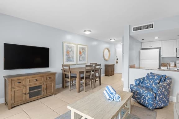 SS Tennis Villa 3222